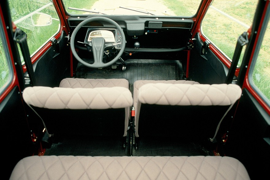 Классический Citroen 2CV