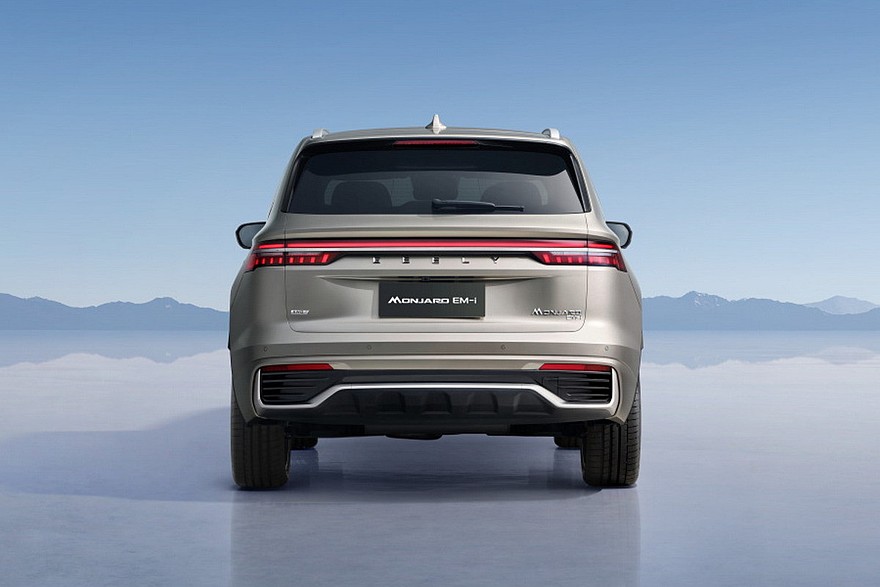 Глобальный Geely Monjaro EM-i